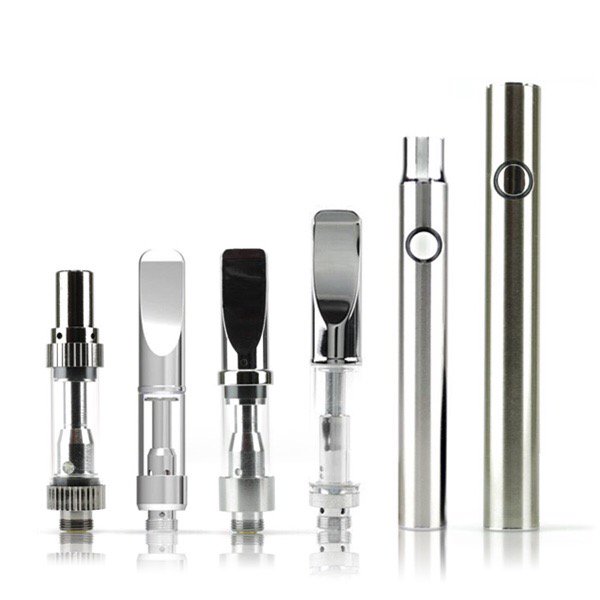 CustomVapeBrand's tweet photo. Get all the vape cartridges and vape batteries you need here at https://t.co/FzE74eHbco! We offer free shipping on all orders over $250! #vapecartridgewholesale #vape710 #freeshipping #vapefun #customvapepen #cloudchaser #legalize #budtouchvape #vapecartridge #dispensarylife https://t.co/CtQ3CY4rww