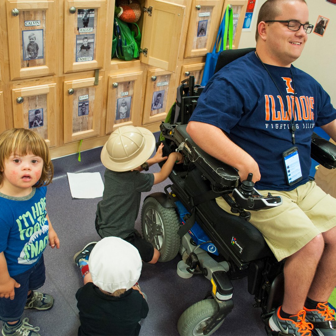 Just some High Hopes engineering students helping out an alumni.
.
.
.
#highhopes #hope #preschool #inclusion #inclusive #school #earlyed #earlyeducation #franklintn #nashville #nonprofit