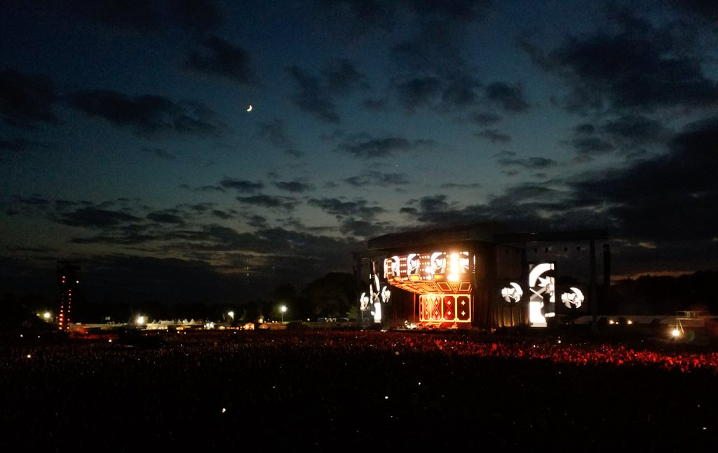 Can this night just never end please!? Goodnight &amp; safe home everyone. Thank you for singing your hearts out with us tonight! Please get home safely and listen to the instructions of our #ATeam Gardai &amp; stewards on the way home #EdDublin #PhoenixPark #EdSheeran