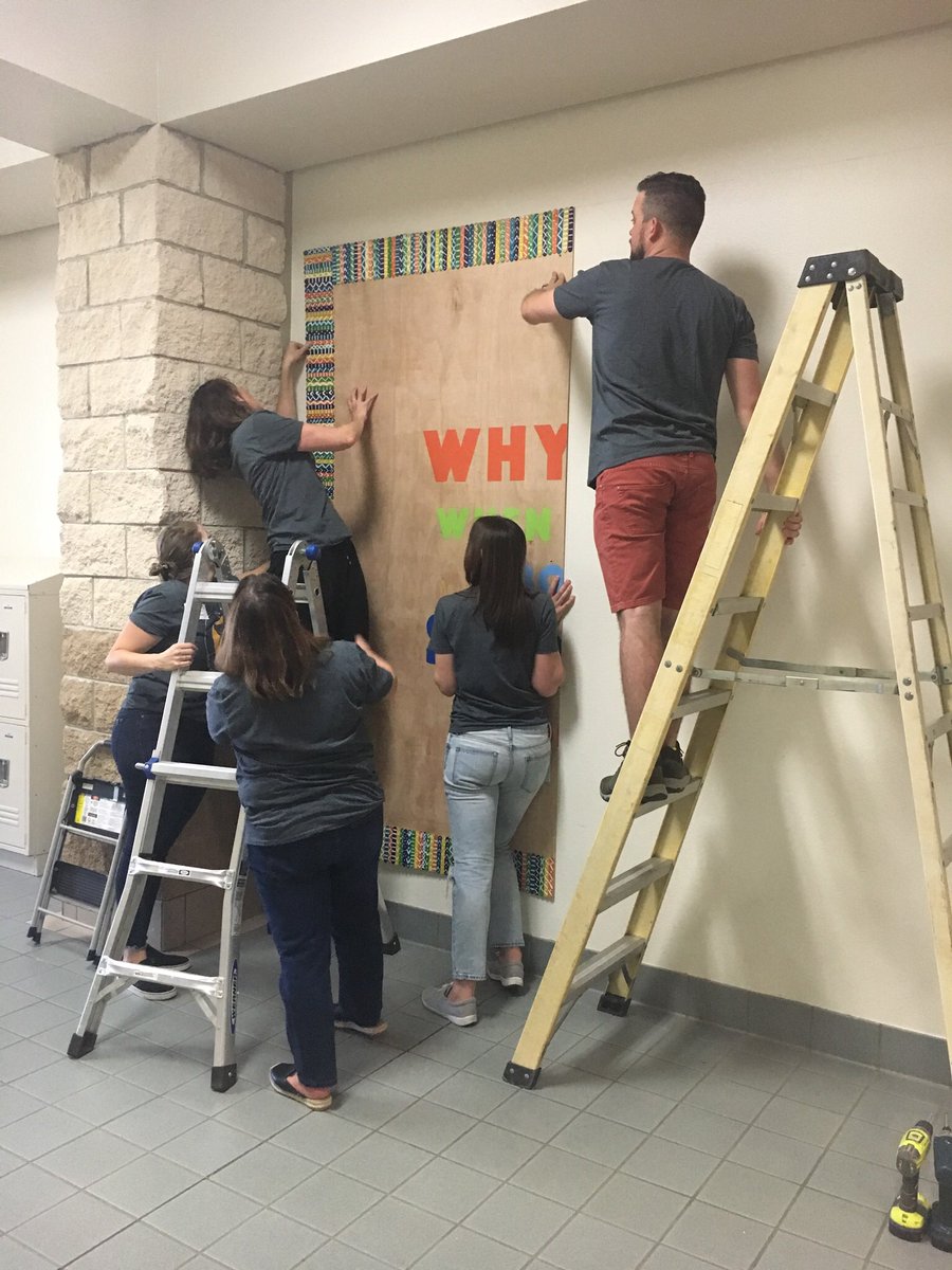 cmac920's tweet image. Collaboration is such a wonderful thing! Thank you so much @Fossil for your hard work on this amazing art piece and working so hard to incorporate the students into the mural! Our community is in LOVE with it! #barronworldfamous #pisdcreatesart