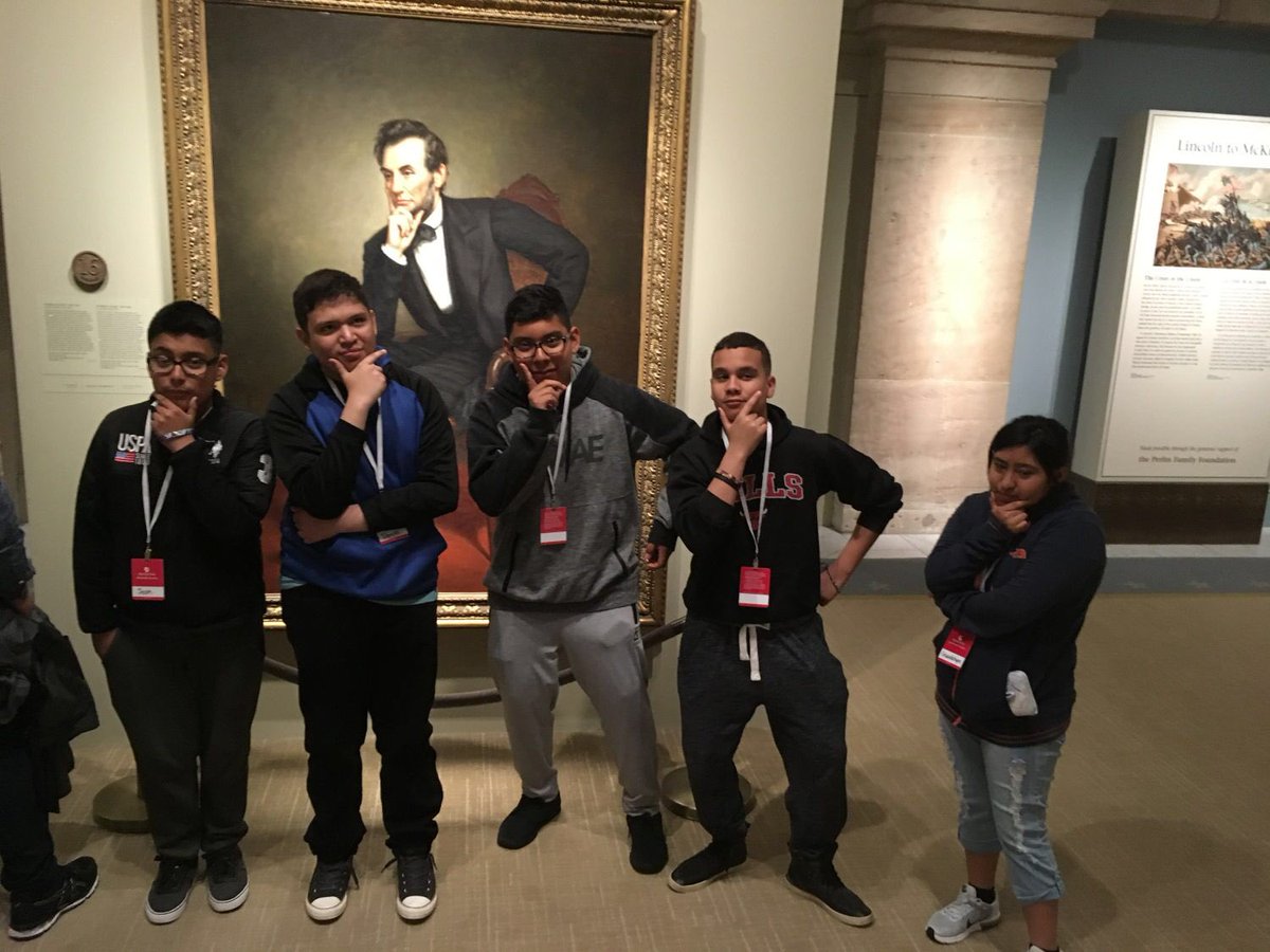 PrietoAcademy's tweet photo. Fun in DC?! Our scholars and teacher team think so! #startastic #8thgraderocks https://t.co/E8a4CDTi6I