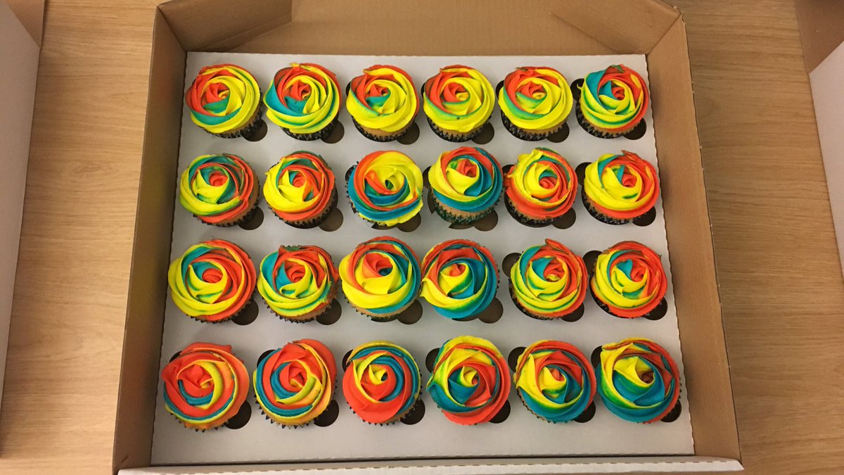 sadosinspalding's tweet photo. Thank you to our lovely sponsor NFH Consultancy for these delicious pre-show cupcakes! πππ #lincsconnect #teampriscilla #sadosshow https://t.co/rEPYh6WEWZ