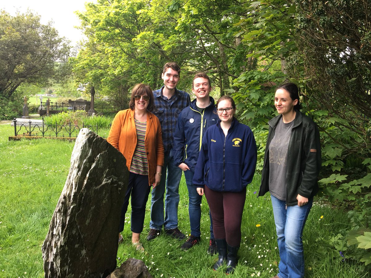 Some of our @UCC MA in Irish Writing & Film students yesterday, exploring West Cork with @claireconnollys - here at the grave of Edith Somerville #IrishStudies #SomervilleandRoss #Castletownshend