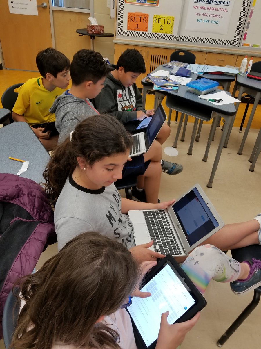 Maritzavineyard's tweet photo. Students collaborating as they work on #monsterquiz for social studies. Happy students make happy teachers. Loving #neisditech #neisd #vineyardranch #Smartamp #SMARTChampion #SLSO. https://t.co/64RZPkl0fL