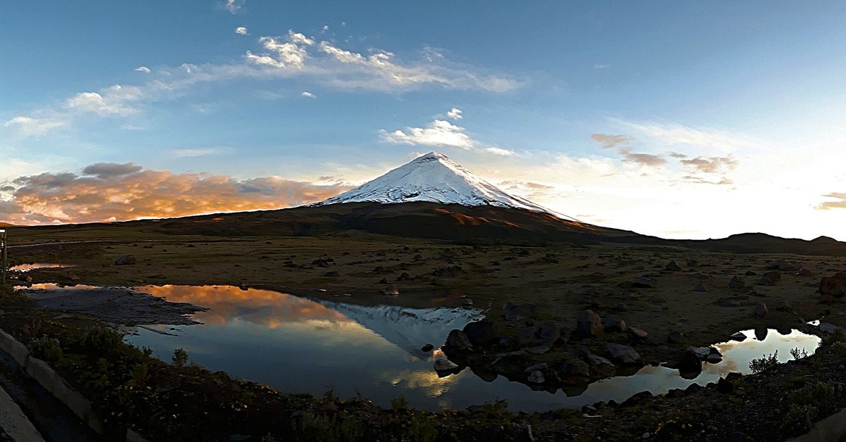 El magnífico volcán Cotopaxi, la montaña de luz, un joya de los andes ecuatorianos

#ecuadormascercadelsol #petzlecuador
#aseguimguides
#uiagm #ifmga
#rescateaseguim
#climbingecuador #triskelfisioterapia
#Ecuador
#turismodealtura