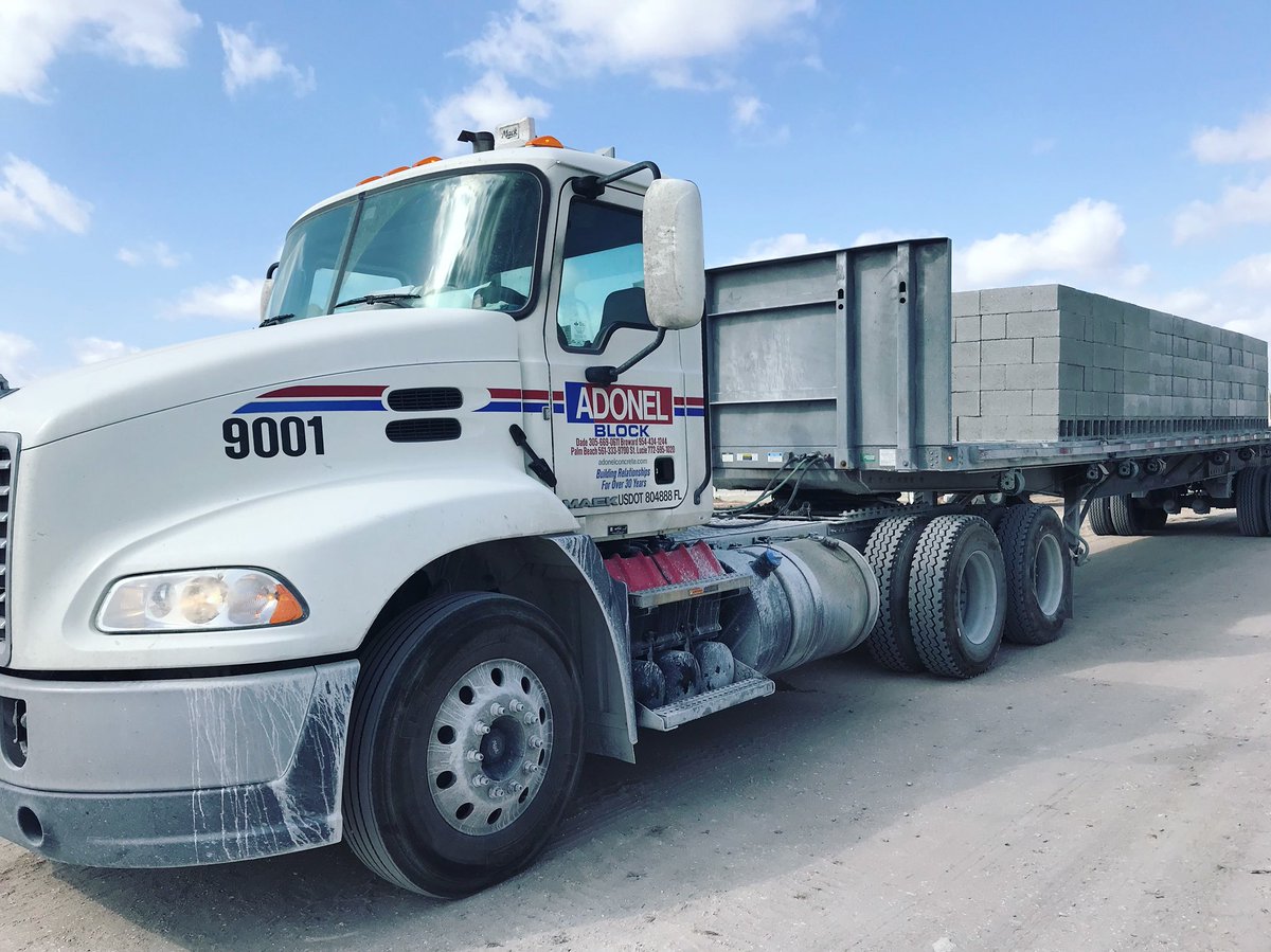 AdonelConcrete's tweet photo. Sometimes hard work means getting a little dirty but it’s ALWAYS worth it in the end!! 💥💪 #YourBestOption #concrete #concreteblocks #blockplant https://t.co/iaruV8OPjw