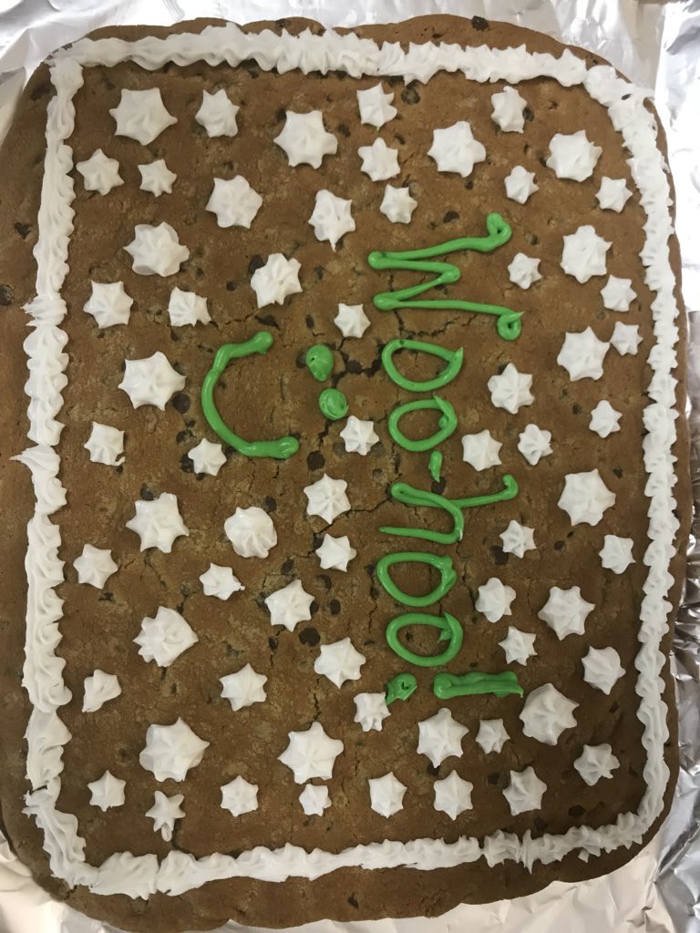 Today in My Learning we celebrated students’ Honor Roll achievements w/ cookie cakes. Shout out to Mr.Hoover for going to 6 stores for cookie cake only to bring home cookie dough & icing. #HeIsTheBest #BabyWantsLemons 🍋 #LateNightBaking 4 me last night because #OtherPeopleMatter