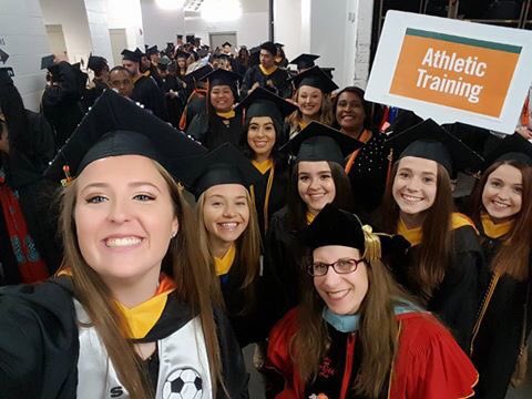 WPU_ATEP's tweet photo. Congrats to all of our graduates! Our two GA’s completed their master’s in exercise physiology yesterday, and today our seniors finished! #wpunj2018 #athletictraining https://t.co/p2pX36G9Nv