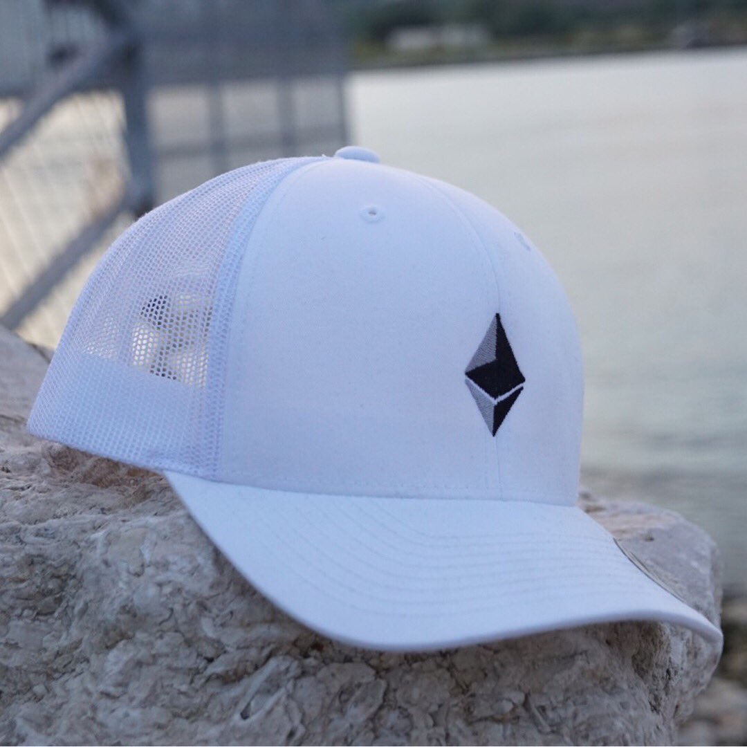 ShirtCrypto's tweet photo. Ethereum Cap ♦️
https://t.co/25st4X8QS1
————————————
#Crypto #cryptomonnaie #ethereum #casquette #cryptofr #blockchain #blockchainshirt #bitcoin #cryptotrading #trading https://t.co/hXaic1rrdk