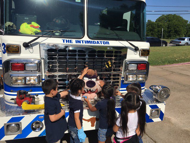 FortWorthFire's tweet photo. Station 3's crew at Sunrise-McMillan Elementary School's Career Day on Stalcup Rd. The kids had a blast visiting with the firefighters and it looks like the firefighters had a great time too! Good stuff 3s! https://t.co/D08HSRS9uz
