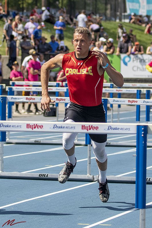motionandlight's tweet photo. First things first. ✝️
@MaxGoodhue15's reflection before he competed in the 110 high hurdles. https://t.co/f68ETULFTN
