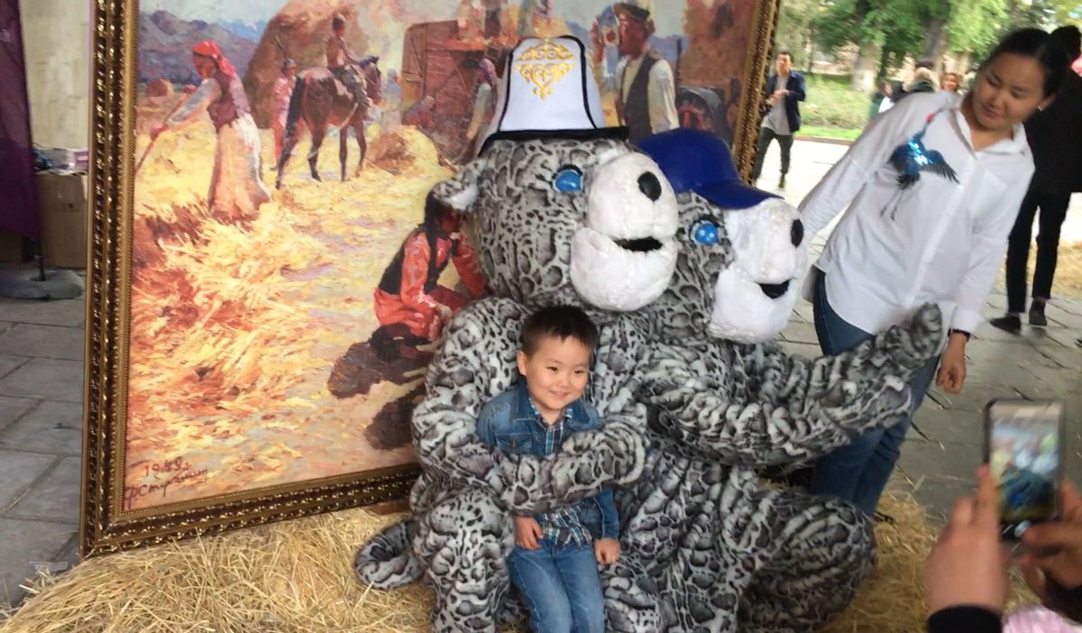undpkg's tweet photo. #The #MuseumsNight 2018 kicked off yesterday in Bishkek and will continue 20 May in all part is the country. #Osh #Naryn #Talas #Yssykkol #JalalAbad #Batken https://t.co/PNZfKLJEAU