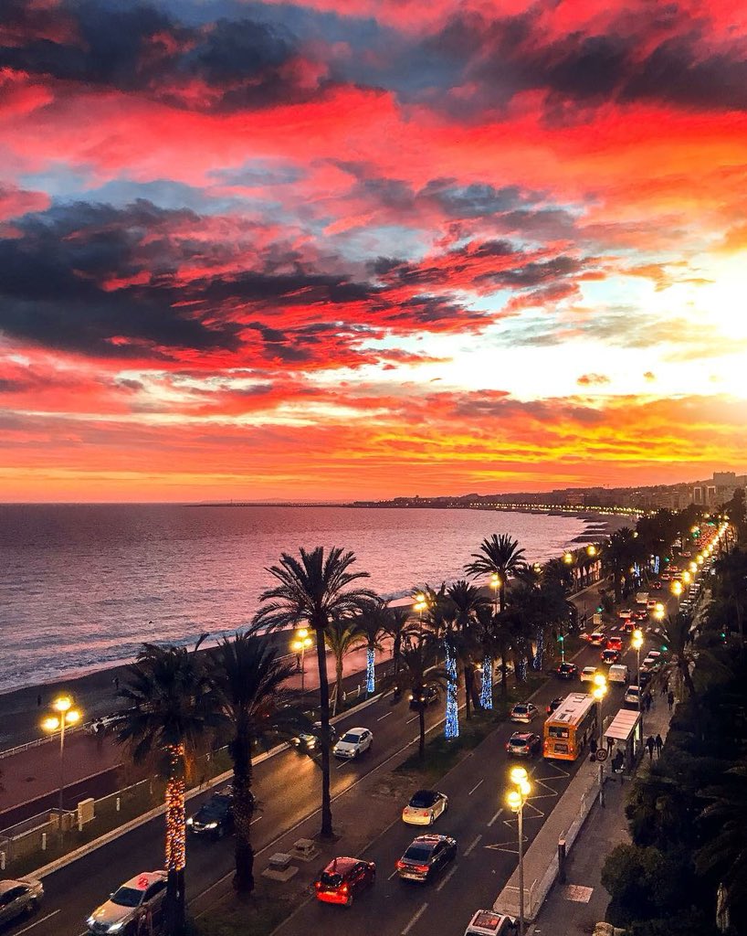 rosariogonzalez's tweet photo. La bella Nice, Francia! Me encanta este lugar 😍

#Viajar https://t.co/urxkmYegYF