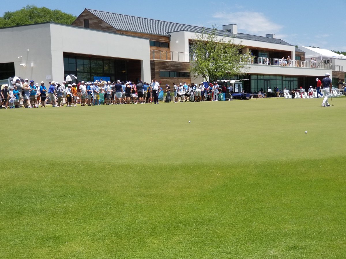 AsstCMAnderson's tweet photo. Day 2 of the 2018 AT&T Byron Nelson Golf Tournament in Southern Dallas. Keeping you in the loop @attbyronnelson! #50thAnniversary #PGATour #SouthernDallas #FirstTeeDallas #SalesmanshipClubofDallas https://t.co/c4XxPpU0cR