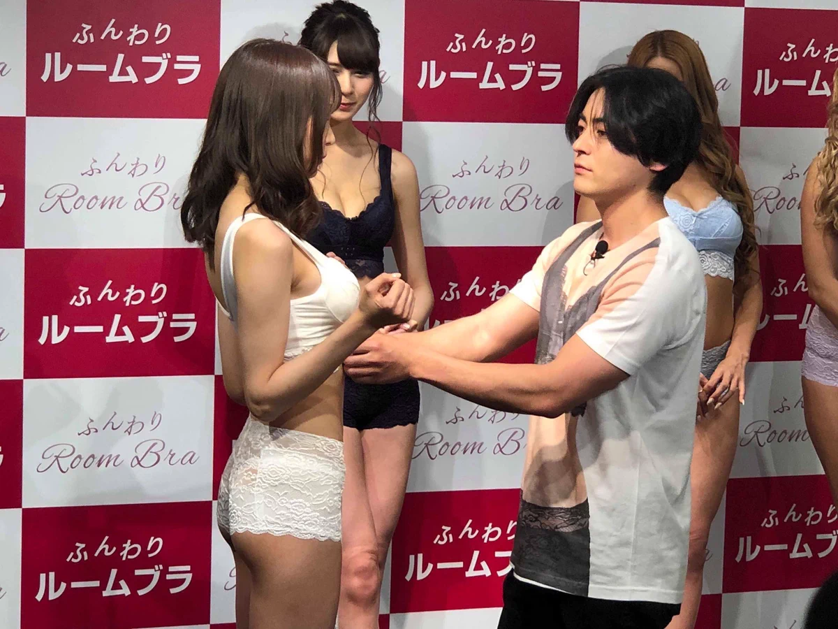 日本男児よこれが俳優だ！幾多のおっぱいを目前にしても表情を崩さない「山田孝之」ｗ