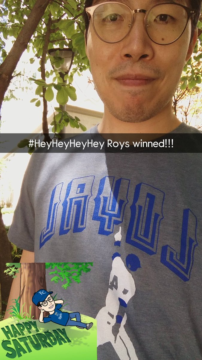 Koreanfan_KC's tweet photo. Late due to babysitting but #HeyHeyHeyHey what a win Royals!!
Dear #RoyalsTwitFamily,
What about making a tshirt of #HolyWhit @WhitMerrifield like we did it with Gordo?? 🤔😆😃😎🤗 https://t.co/iZl3a7tR81