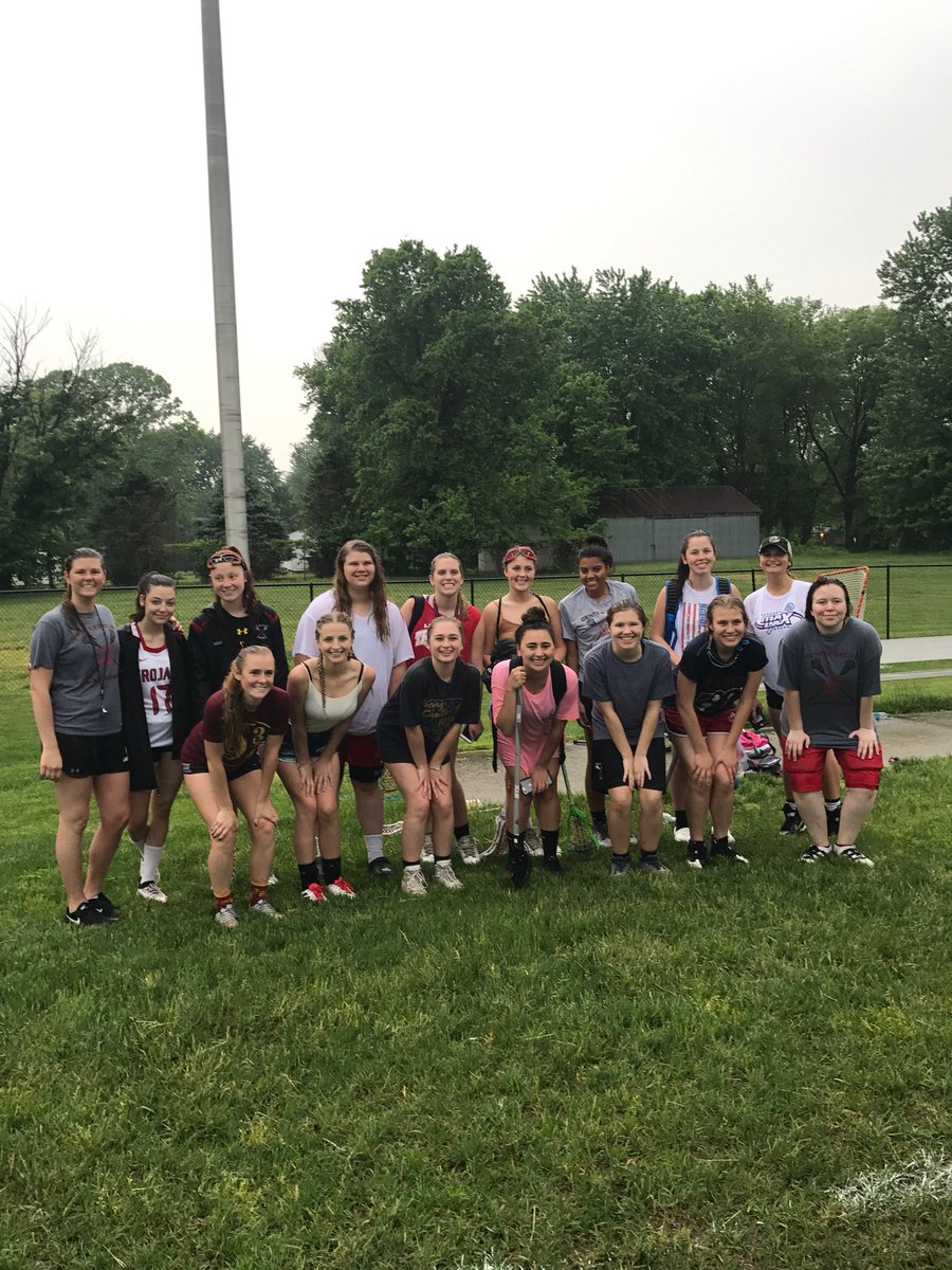 CGLADIESLAX's tweet photo. Rain, lacrosse, jorts, murica, and vines, what more could you ask for? #boysvsgirlsgame https://t.co/TDFfMBDyoC