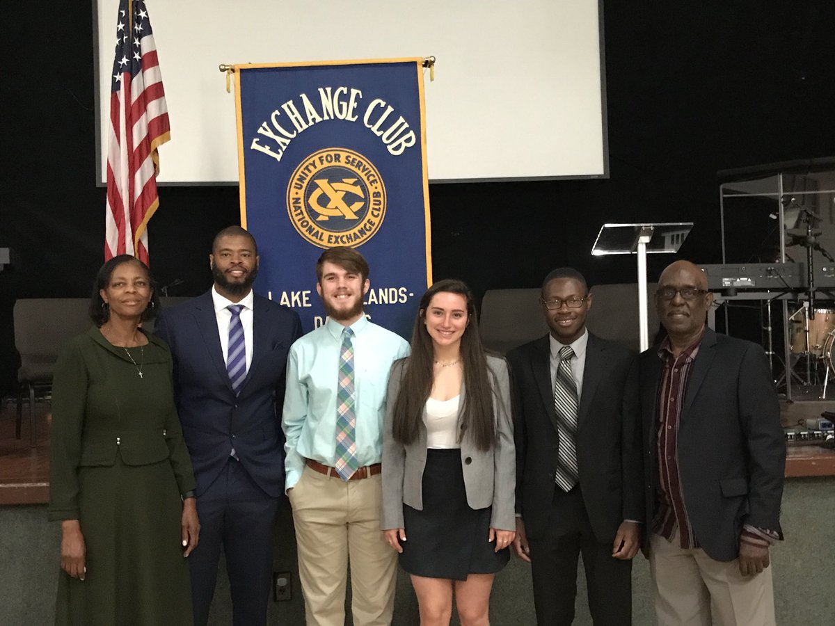 wadesmithfound's tweet photo. ⭐️ CONGRATS ⭐️ to this year’s #SmittysScholars from Lake Highlands High...Alex Coulson, Colt Brock and Oby Uche. Please join us in congratulating these exceptional students and wishing them the best of luck in their future endeavors! 📚🎓 https://t.co/nxBXrOSiv0