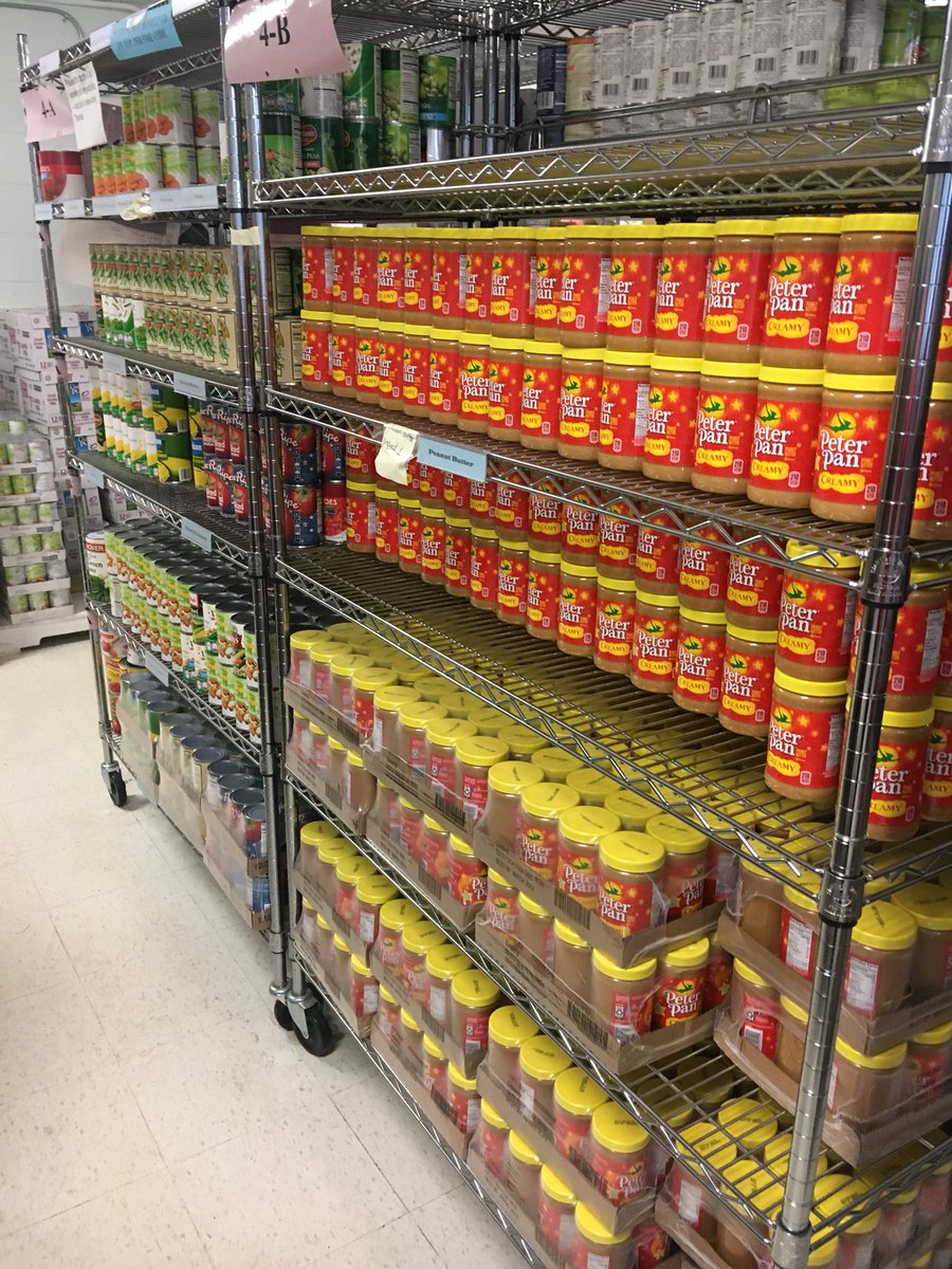 MrsBethanyT's tweet photo. Packing bags for Columbia Baptist food bank and restocking shelves once we cleared them. #lookatthatzone #R400Community #R400WeekOfService #D412 #T3295 @JRames13 @DarrickJoseph https://t.co/19sNRM8IlX