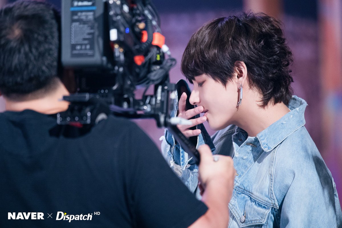 VShock1230's tweet photo. #IVoteBTSBBMAs
@BTS_twt
흐허허허허헣 ㅜㅜㅜㅠㅠㅠㅠ

○{-{ https://t.co/xahzwwY77h