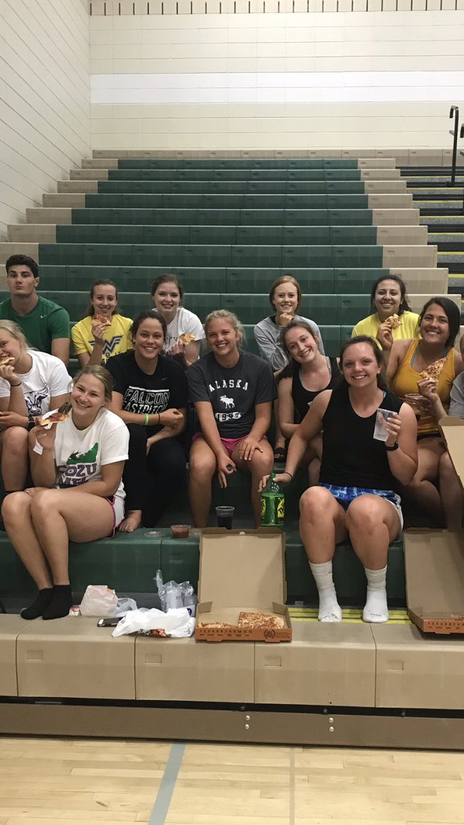 FHSPROM2018's tweet photo. @frbo_falcons the 2018 Prom Com appreciates the pizza after a long couple days of decorating!! we are so excited for everyone to see it!! https://t.co/nKNnADaD7I