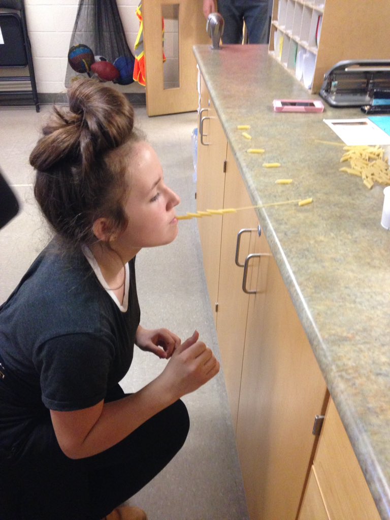 LDubsGatestone's tweet image. Friday Five: Noodling Around! #colourchallenge #class78