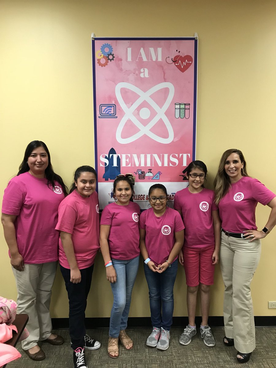 erika_jaross's tweet photo. Our 4th Grade Girls With Pearls and our 3rd Grade D.R.E.S. For Success Girls Clubs attended the Region One I AM 2018 Conference. It was a wonderful learning experience. #DRERocks #girlsrule #girlpower https://t.co/rjReyywXKk