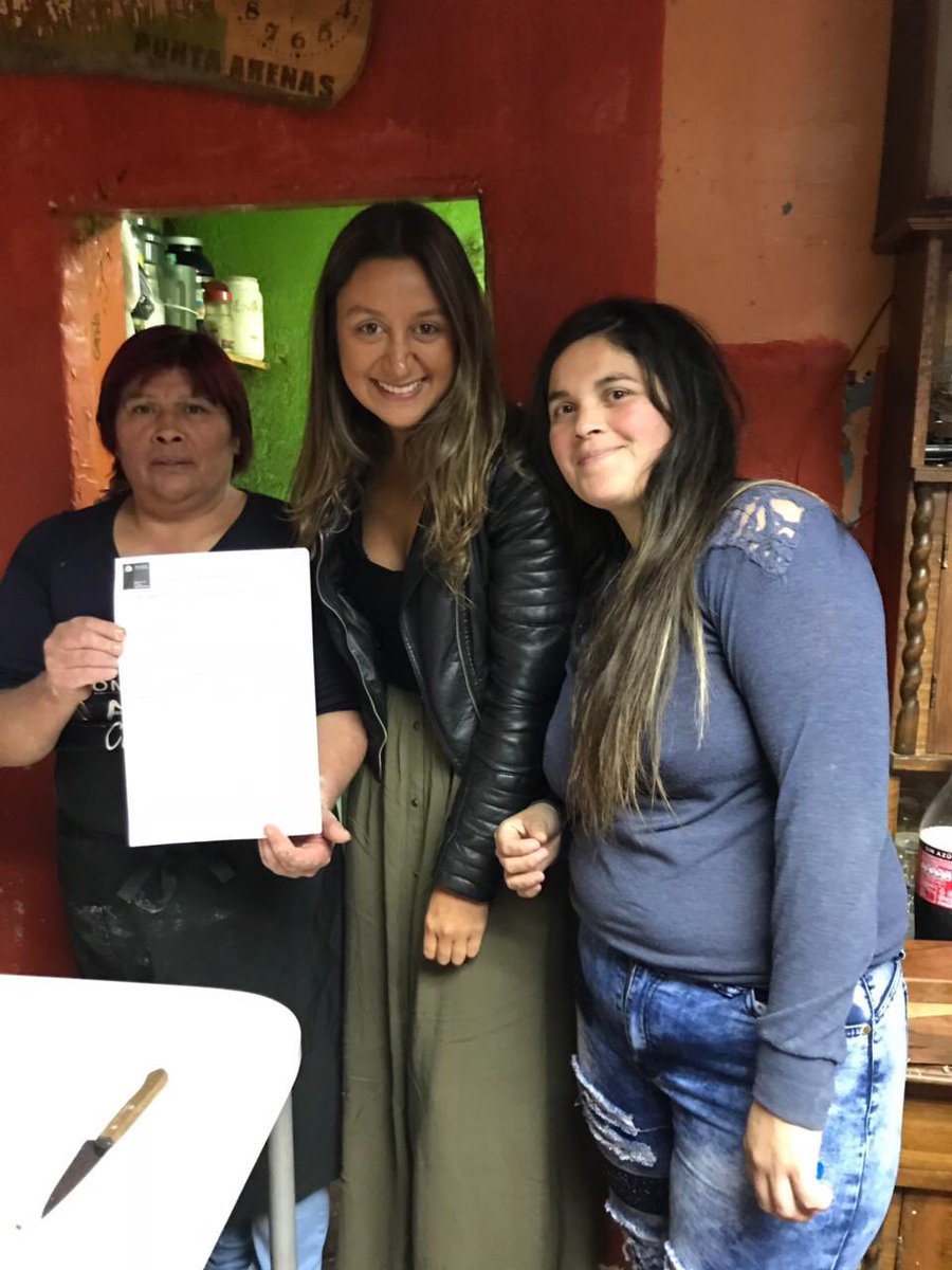 La participación de la comunidad es vital para progresar. Hoy orientamos a la Junta de Vecinos 95 del Cerro Ramaditas de #Valparaiso y a la agrupación cultural Lafkenko de #Concón para la formulación de sus proyectos para el Fondo Presidente de la República 
#ChileLoHacemosTodos