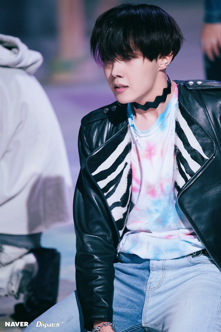 pastel_jhope's tweet photo. 진짜 예쁘다 (๑ᵒ̴̶̷͈᷄ᗨᵒ̴̶̷͈᷅) 눈부셔 ✨
#IVoteBTSBBMAs @BTS_twt https://t.co/ZH81UkJJcu