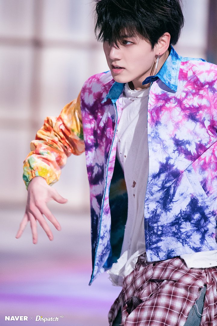 DanyMarisss's tweet photo. MAMÁ JUNGKOOK ME ESTA MOLESTANDOOOOO!!!!😱

#StreamFakeLoveNow
#FakeLoveFriday
#FakeLoveMVOutNow 
@BTS_twt #IVoteBTSBBMAs https://t.co/0eGZ1Lygn2