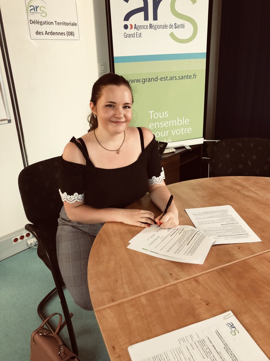 anniemenonville's tweet photo. #santepublique #handidactique #bipolar @agnesbuzyn @s_cluzel @StentCare @idemontgon @ars_grand_est @Allodocteurs @fbleuchampagne @France3CA @TicetTacSante PRESENTATION DE NOTRE PRESIDENTE, une jeune fille.....de 18 ans ! Bravo ! La jeunesse de France s'engage sur le handicap https://t.co/a888XeSt7B