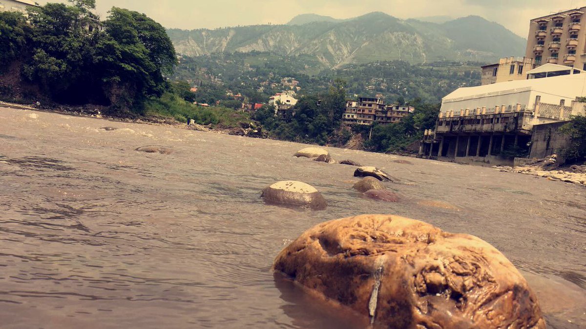 nergisanees's tweet photo. #Kashmir, #Pakistan https://t.co/LcTsGSzHDj