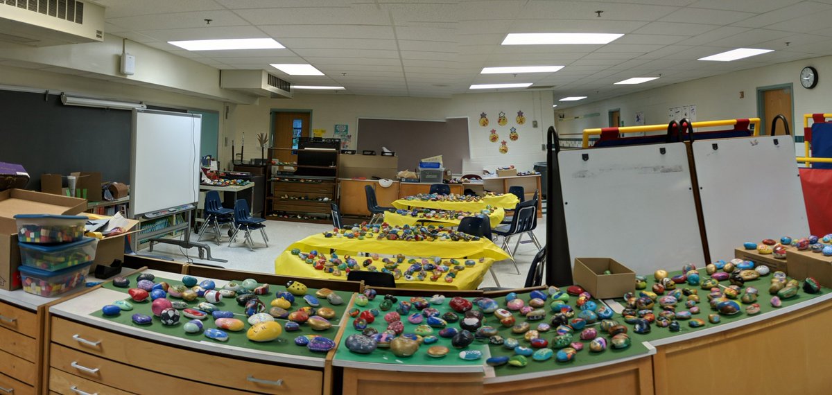 OakViewESArt's tweet photo. Ever wonder what 712 painted kindness rocks looks like? https://t.co/SLPrDXGI6I