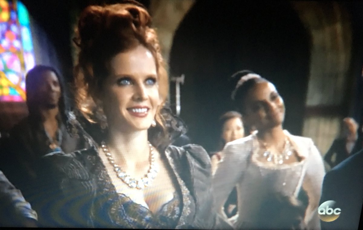 CatalinaKat24's tweet photo. Zelena you’re a legend!I love you always and forever!💚 @bexmader #Zelena #OnceUponaATime #OnceUponASeriesFinale https://t.co/1iiytghB3l