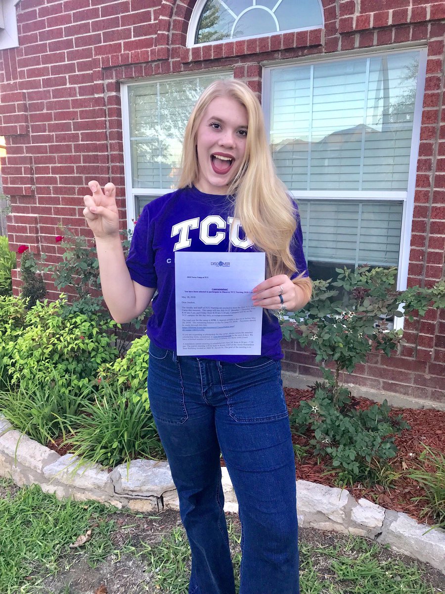 BAILEYCROWN's tweet photo. Extremely happy to announce that I have been selected to be a participant in the TCU Nursing Camp! #ItsAFrogThing 💜🐸 https://t.co/2s2InPOZVu