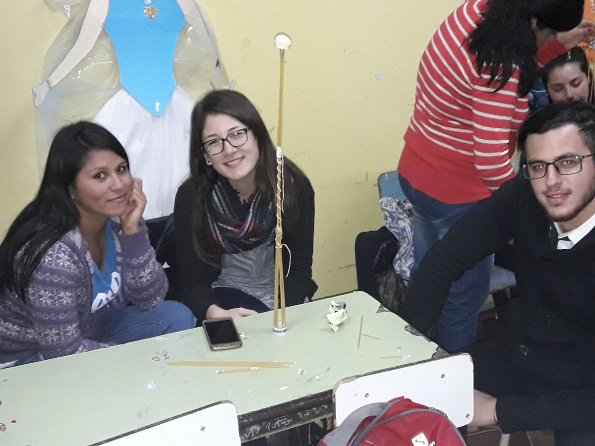 LCMazzulla's tweet photo. #colaboraabp en CIIE Pte. Perón. Desafío Bon o Bon. Compromiso con al formación docente. @BaheDfc @BAeducacion https://t.co/wHxWQr8Mbi