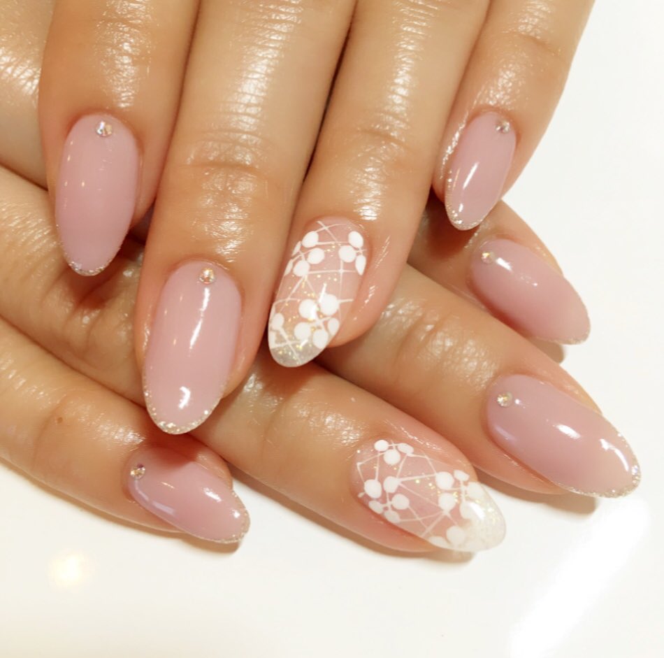 Athena Nailsalon Di Twitter Take1分コース 先端のラメラインも上品です お花のアートも綺麗ですね 日 日 お昼 夜のお時間に空きがございます 大人ネイル お花 花柄 花 花柄ネイル レースネイル オフィスネイル 上品ネイル ピンクネイル