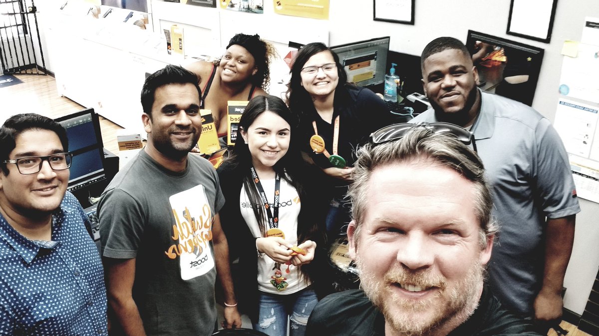 johnfisbeck's tweet image. Dream Team closing some sales today! #Vipwireless #BoostMobile @RalphBruno08 @SPG_QMeredith @JustinCapers @bRad_2723 @boostmobile