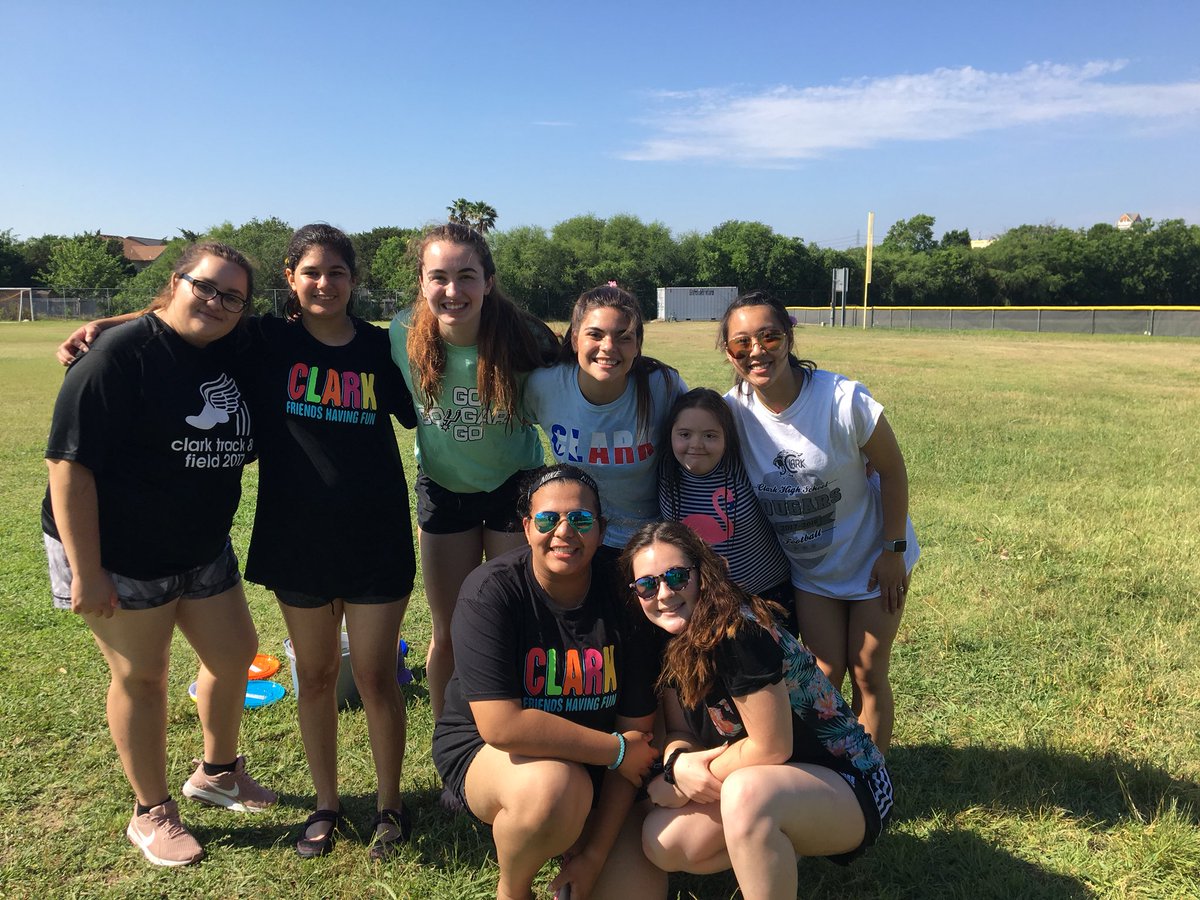 KarenKpumphrey's tweet photo. 2018 Field day fun @NISDClark @ClarkHS_ALE #clarkfun #justaddwater #ourfriendsareamazing https://t.co/0LuwjoIBO4
