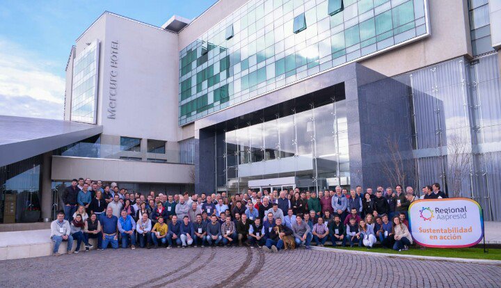 Regional_VM's tweet photo. Después de haber vivido el #EAR2018 sólo nos queda decir gracias al #staffAapresid por este excelente encuentro! Pertenecer es compartir!! Y #JuntosSabemosMás https://t.co/Q9fOYwjS2x