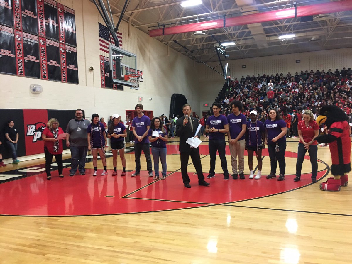 BobThomasVA's tweet photo. We all should aspire to be this inspired! BPHS registered 67% of its voting eligible Senior Class and won the Commissioner’s Award.  It meant a great deal to be asked to present it. Congrats to ALL the students and staff who worked so hard - year round - on this recruitment! https://t.co/sPAkcrb49Y