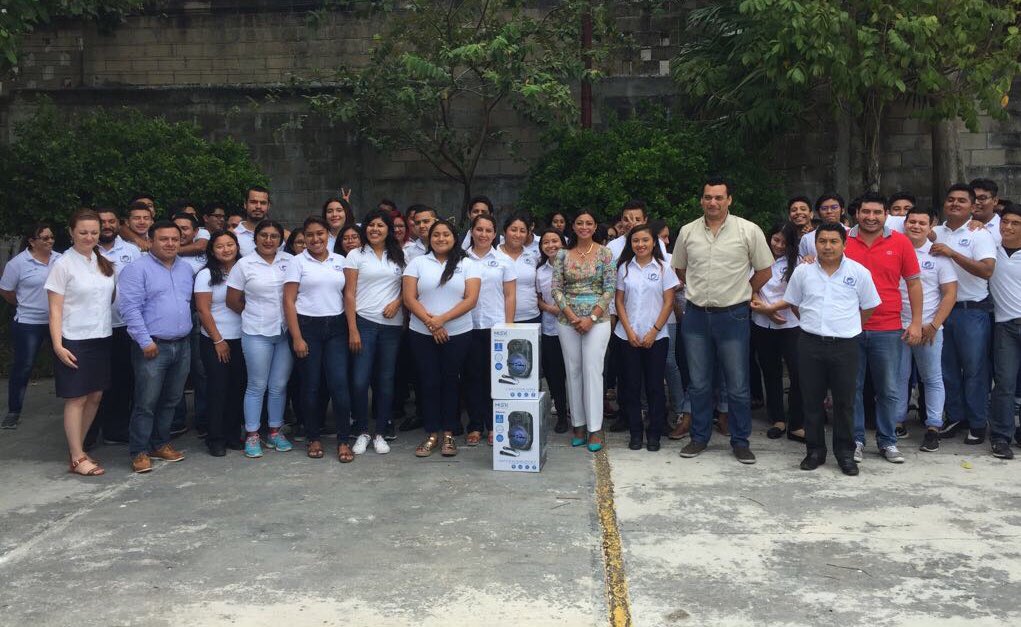MarceSagrero's tweet photo. Esta mañana estuve en las instalaciones del Centro Regional de Educación Normal Javier Rojo Gómez, en la unidad Cancún. 
Un honor convivir con futuros profesionistas de la educación! https://t.co/busaT9qar1