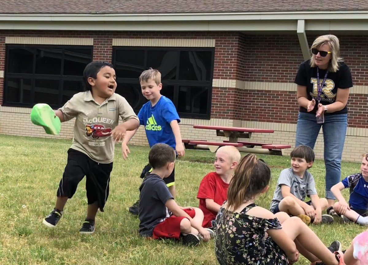 reddingschool's tweet photo. Field Day 2018 was a home run. Thank you Mrs. Bowers for all of your hard work to make this day possible for our kids. #StingersUp #ReddingRocks https://t.co/7eUyXE63S1