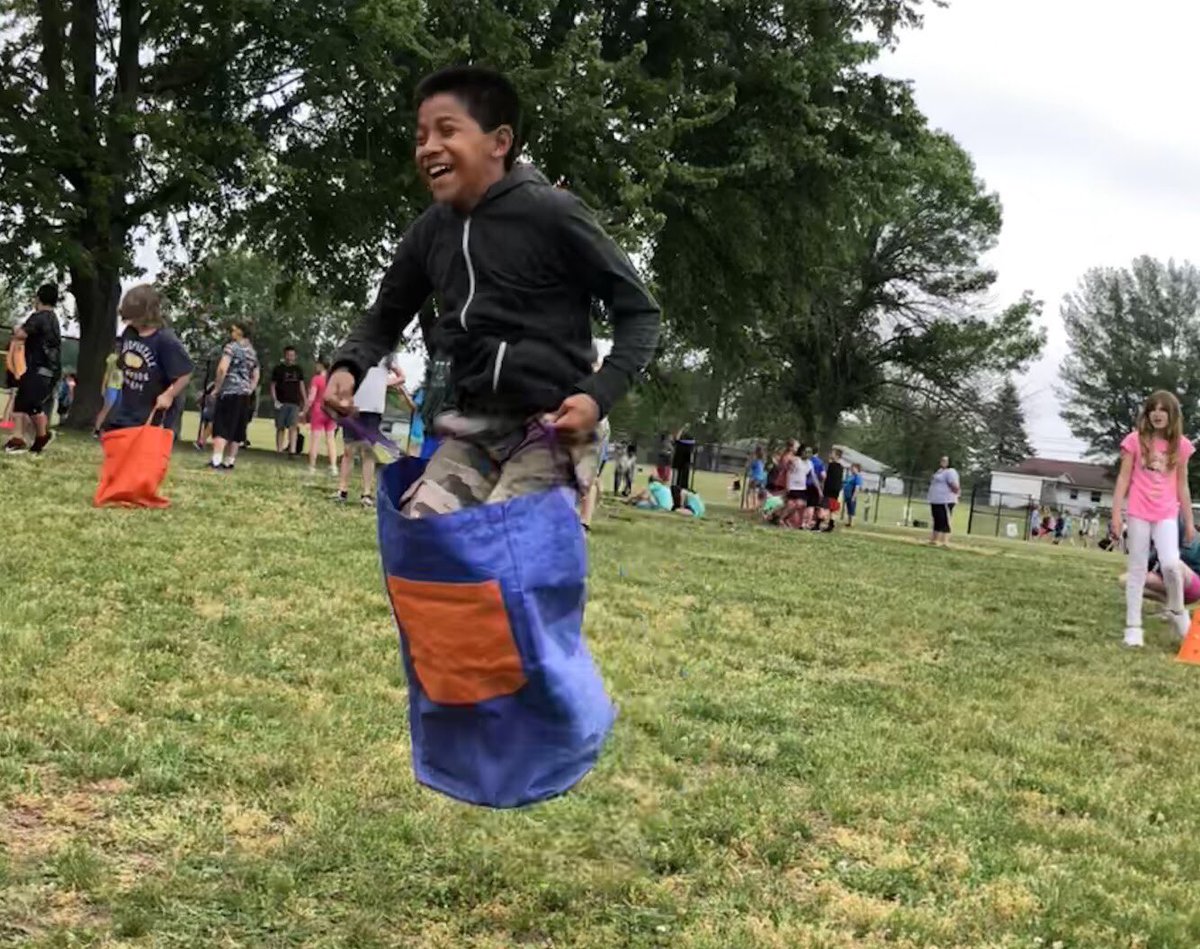 reddingschool's tweet photo. Field Day 2018 was a home run. Thank you Mrs. Bowers for all of your hard work to make this day possible for our kids. #StingersUp #ReddingRocks https://t.co/7eUyXE63S1