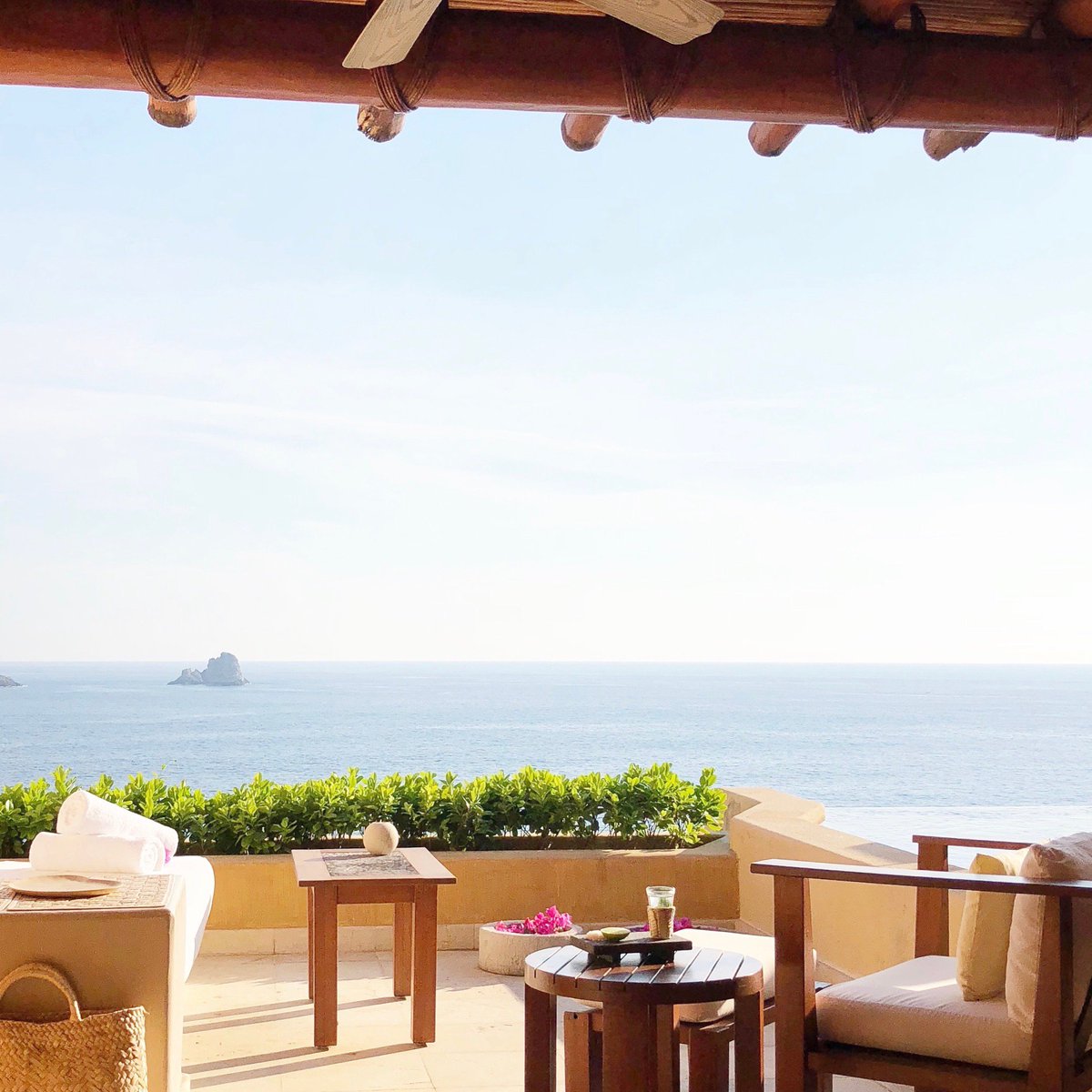 CaladeMarResort's tweet photo. Your private room terrace. Visit Us: https://t.co/4EEvnzWslu #ixtapazihuatanejo #mexicanbeachresorts #luxurybeachresorts #luxuryseasideresorts @PreferredHotels @Virtuoso @AmericanExpress @VisitIZ @VisitMex https://t.co/oIx3ktlhRu