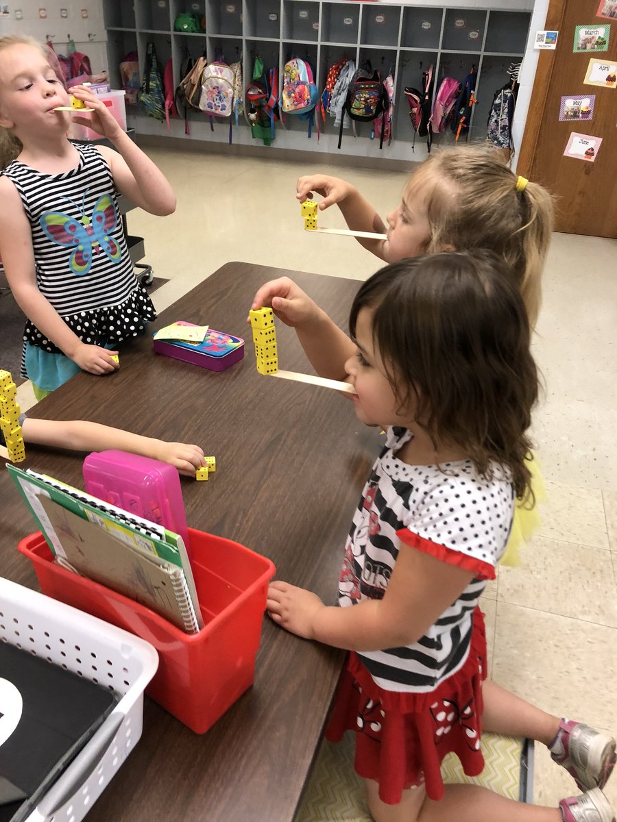 jodievans78's tweet image. K Ss @BerthaBobcats doing Minute to Win It games for the letter W! #onlyoneminute #bpsne