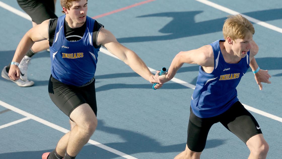 mjournal_sports's tweet photo. Wapello's silver in boys DMR gives Massner third medal at state https://t.co/exeZI1SU1J https://t.co/g9nXf1RLlr