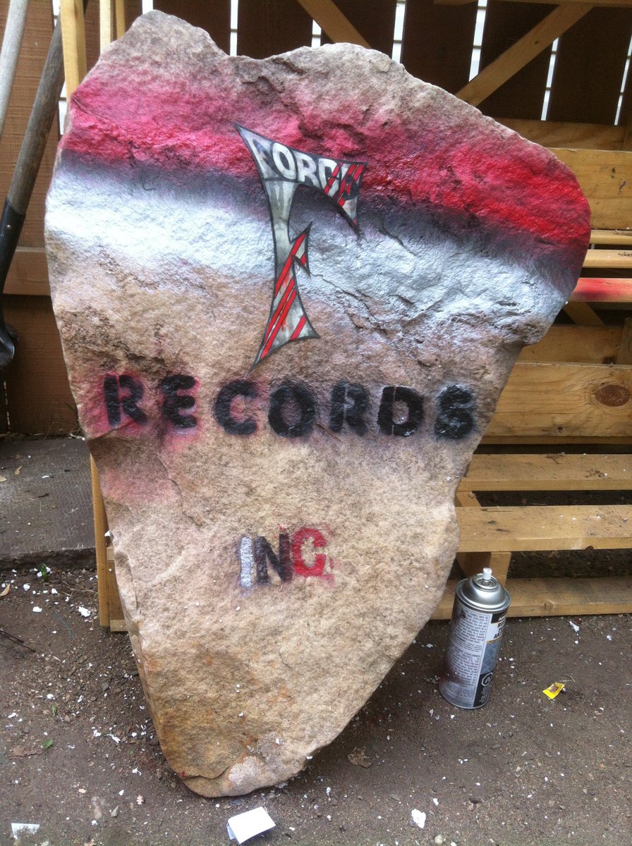 ForgeRecordsJoe's tweet photo. The Sign is Done! Looks Like A #Guitarpick #FORGERecordsINC #coldlake #StudioSign #Art #Sweet #MusicNews #Sexy #Sign #signSignEverywheresasign #GuitarArt #musicartist #SilverRedBlack #colors #loveit #YUM https://t.co/wOyFYn1G77