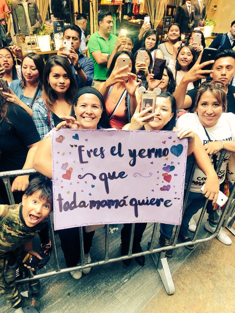 alannavarro's tweet photo. Y ustedes todo el amor que uno necesita. https://t.co/J08TMDZL8S