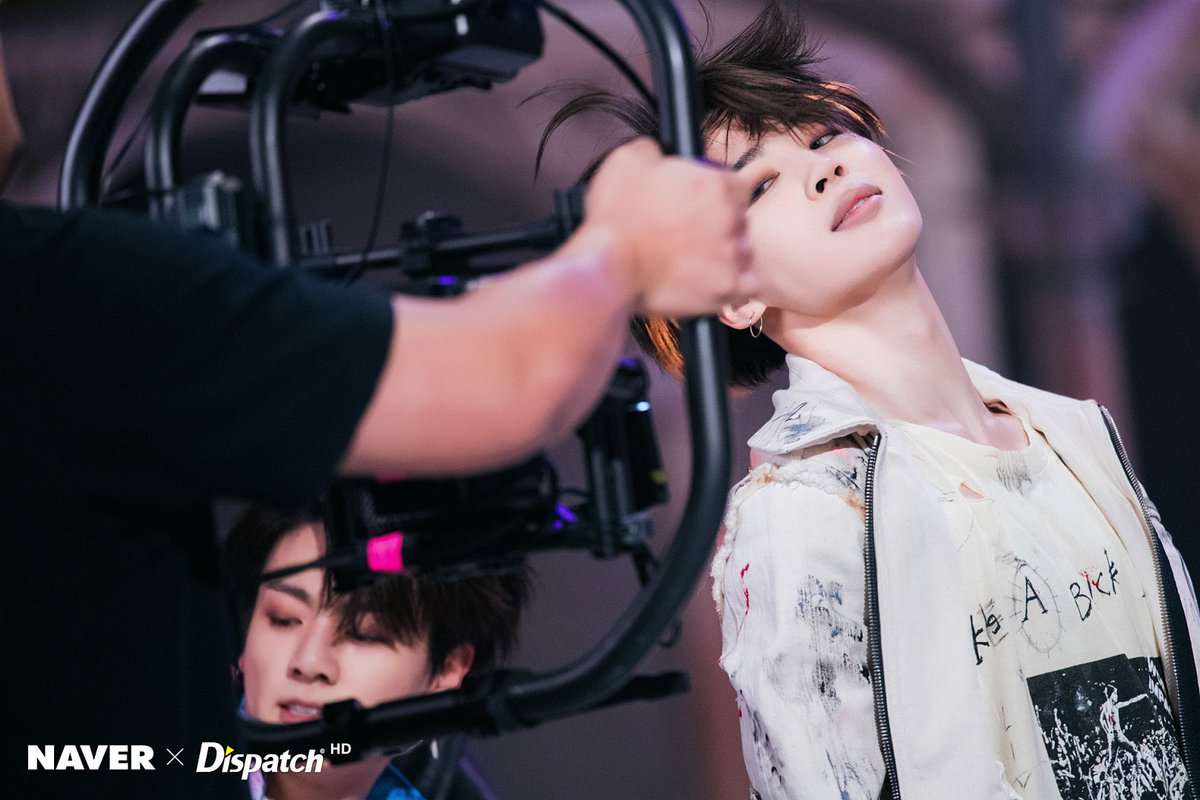 BTS V Malaysia 💜 on Twitter: "[PICS] NAVER X DISPATCH "FAKE LOVE" MV